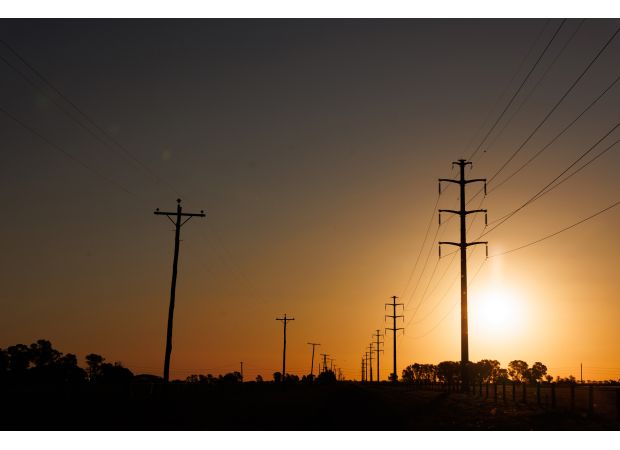 Australians are trying to prevent power outages at home by using a new technology.