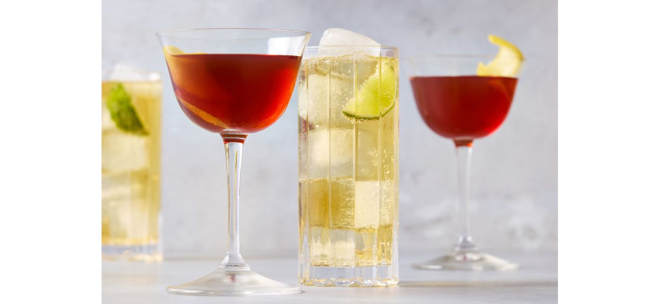 Simple Thanksgiving whiskey cocktails to help you unwind.