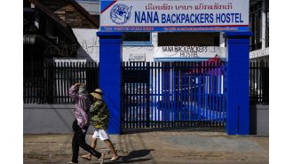 8 hostel employees arrested for poisoning 6 tourists with alcohol.