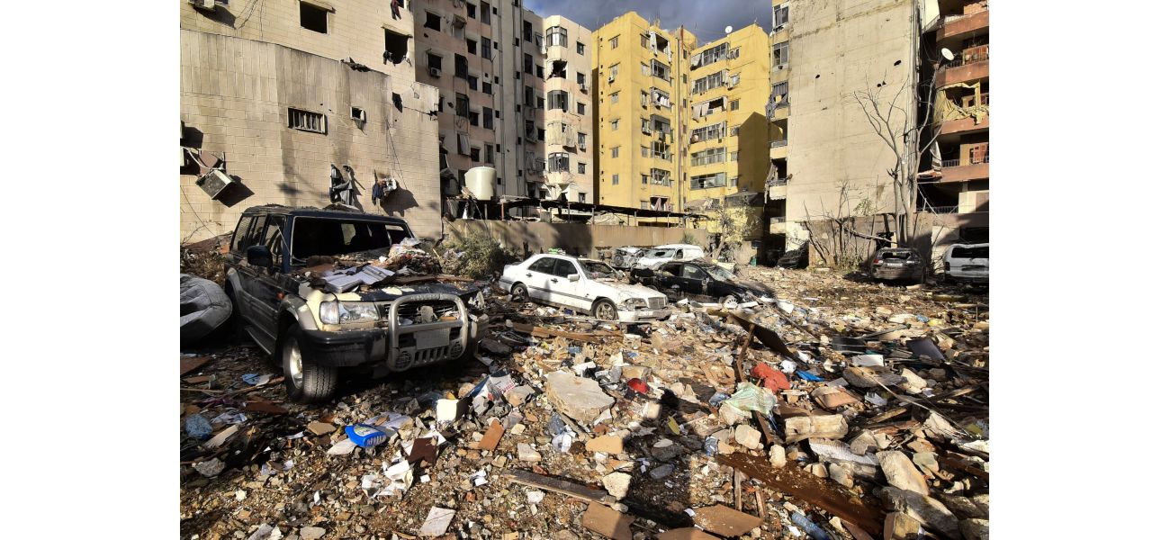 Israel and Hezbollah reach a ceasefire agreement amid airstrikes causing chaos in Beirut.