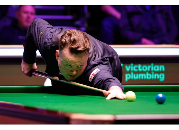 Shaun Murphy advances to UK Championship quarter-final with a 'terrible' victory against Ding Junhui.