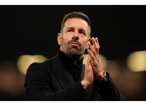 Van Nistelrooy set to make Premier League comeback after leaving Man Utd.