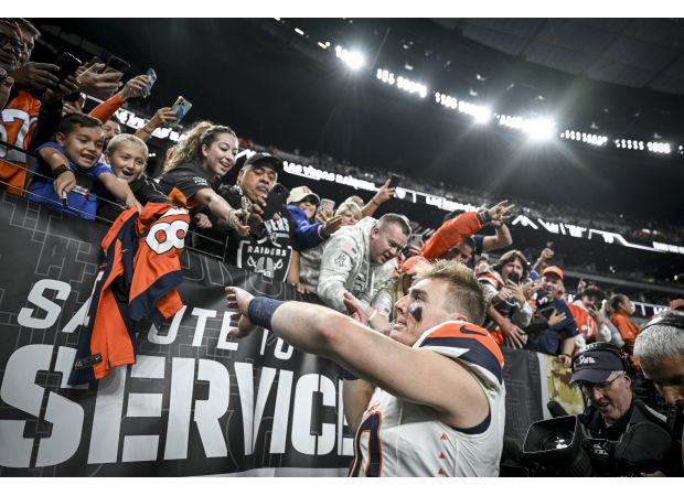 Renck believes that the doubters of Broncos quarterback Bo Nix are the ones ruining Thanksgiving.