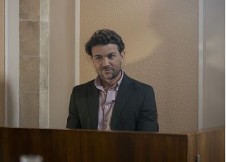 Coronation Street reveals exit plot as iconic character is honored in 20 images.