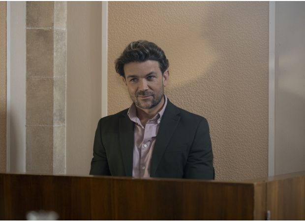 Coronation Street reveals exit plot as iconic character is honored in 20 images.