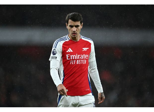 Arsenal may allow a defender to go on loan to Napoli in January.