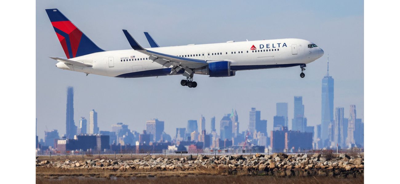 A stowaway manages to board New York to Paris flight amidst Thanksgiving chaos.