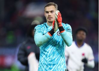 Peter Crouch advises Enzo Maresca to bench a Chelsea player following their victory in the Conference League.