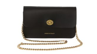 A holiday gift guide with suggestions for gifts for women over £100.