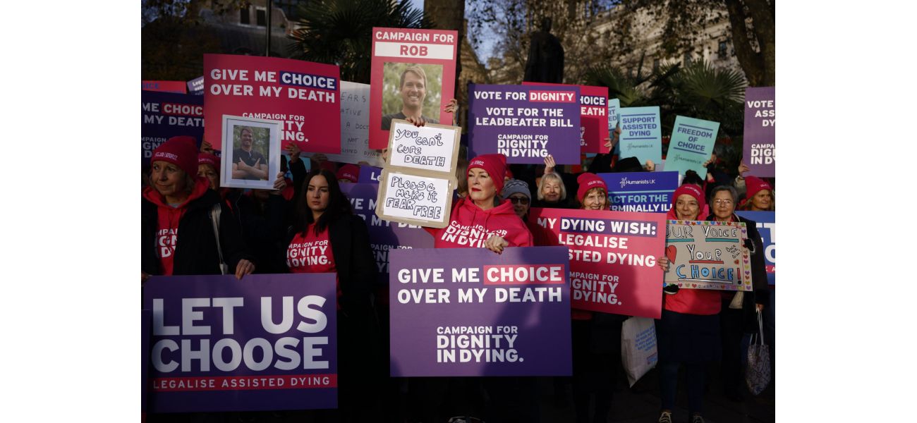 Vote on Metro's poll about the assisted dying bill.