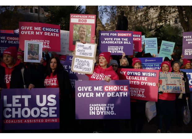 Vote on Metro's poll about the assisted dying bill.