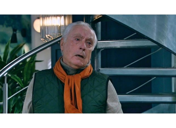 A character in Emmerdale tells his family about his terminal cancer diagnosis.