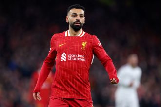Former Liverpool player discusses rumored issues surrounding Mohamed Salah's contract situation.