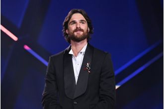 Hollywood star's drastic new appearance stirs up controversy.