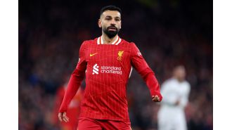 Former Liverpool player discusses rumored issues surrounding Mohamed Salah's contract situation.