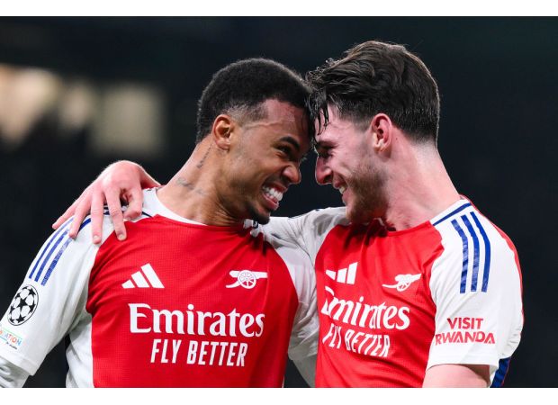 Get the latest updates on the West Ham vs Arsenal match, including team news, projected lineup, and injury updates.