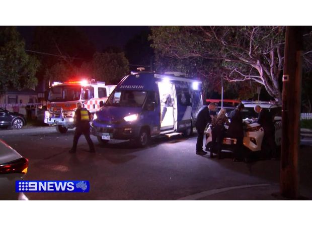 Police investigating death of man in South Melbourne.