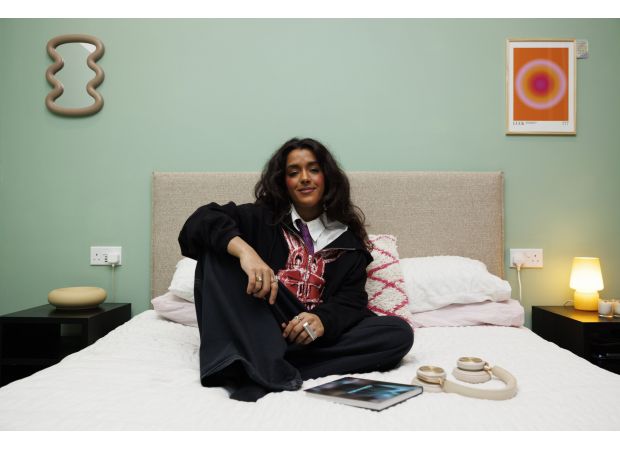 A person shares a two-bedroom flat in Stratford for £1,780 and their rent includes coffee.