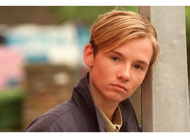 Iconic EastEnders star looks completely different two decades after departure from popular British TV show.