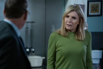 Ian finds damaging evidence in EastEnders while Cindy resumes her affair with Junior.
