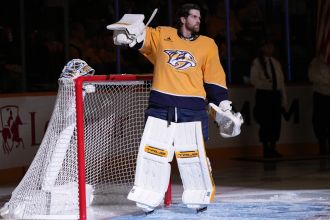 Avalanche makes goalie switch, acquires experienced Scott Wedgewood in trade.