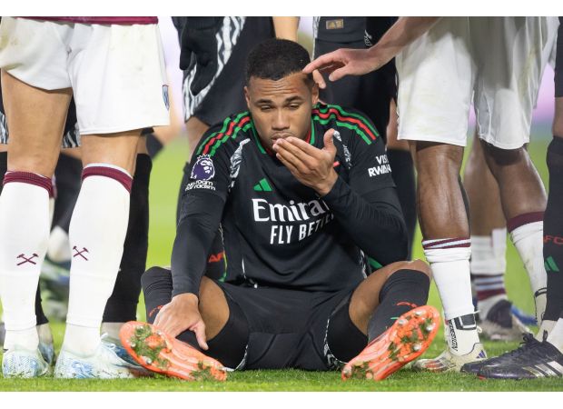 Arsenal player Gabriel gets injured during match against West Ham.
