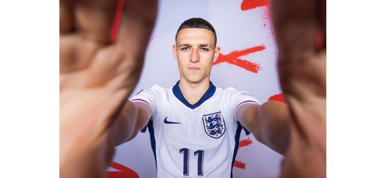 Phil Foden, a player for England, reveals the two most gifted individuals he has played alongside.