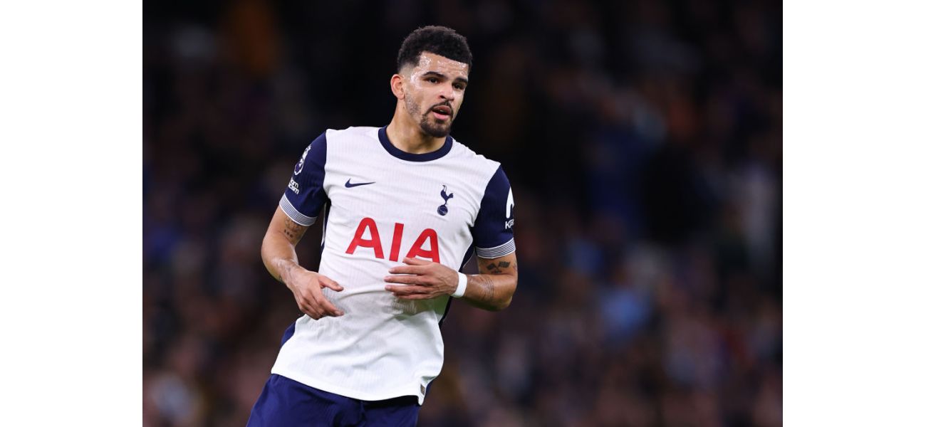 Dominic Solanke will not play against Tottenham on Sunday due to an injury.