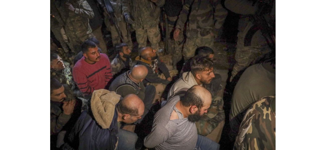 Syria responds to insurgents capturing Aleppo by sending in additional troops.