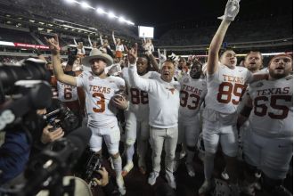 Texas' Wisner shines in No. 3 team's victory over No. 20 Texas A&M, securing spot in SEC title game.