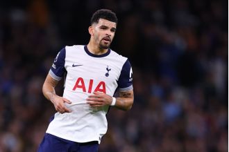 Dominic Solanke will not play against Tottenham on Sunday due to an injury.