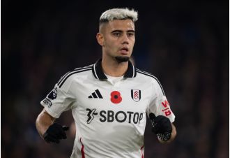 Pereira sorry for unprofessional behavior, dropped from Fulham team.