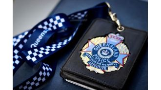 A man in Queensland fell off a balcony and passed away while police were trying to negotiate with him.