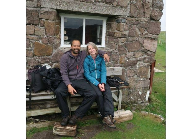 British couple missing in the Red Sea after their yacht sank while they were engaged.