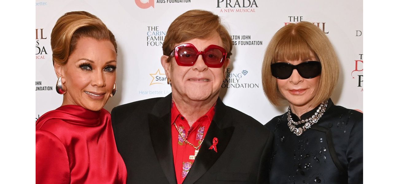 Elton John says he couldn't see during first performance after disclosing his eyesight decline.