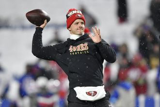 Stay updated on the San Francisco 49ers' game against the Buffalo Bills in snowy conditions.