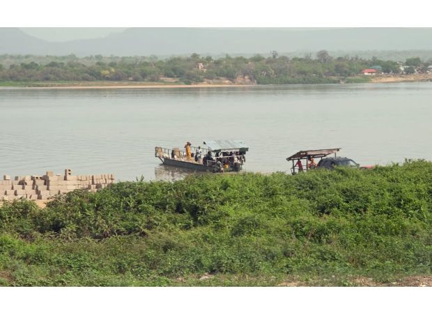 Over 50 dead in boat sinking during river crossing