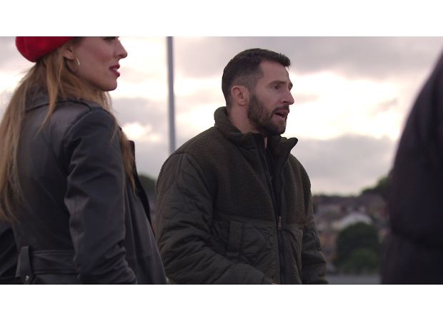 Ross' life is threatened in a dangerous fight on Emmerdale.