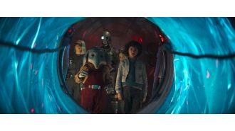 New TV series praised as a thrilling homage to beloved 80s film.