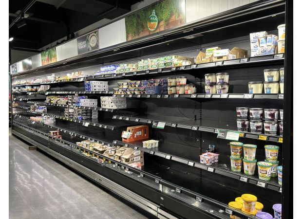 Woolworths plans to take action to prevent striking workers from blocking their warehouses.