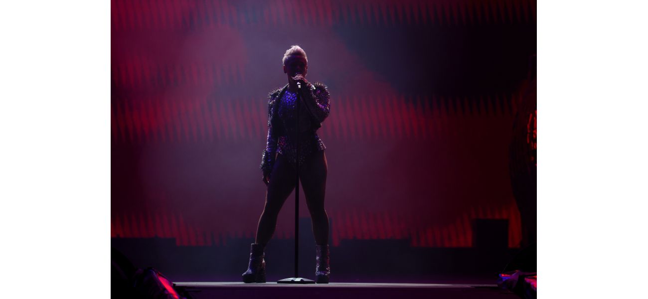 A popular 2000s music star earns almost $700 million in just 18 months from a successful tour.