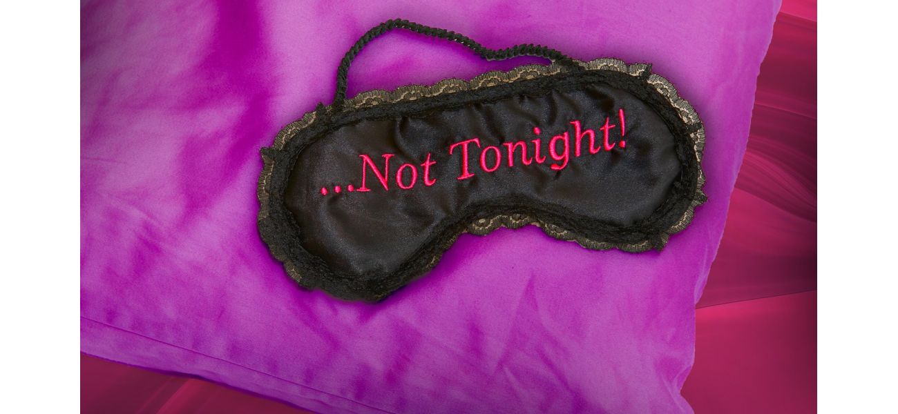 17 individuals reveal what they find attractive but doesn't actually turn them on, as expected.