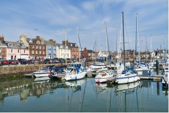 Dreamy Scottish town known for food and beaches.