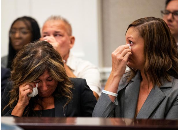 Intoxicated driver who caused bride's death while wearing wedding dress receives 25-year prison sentence.