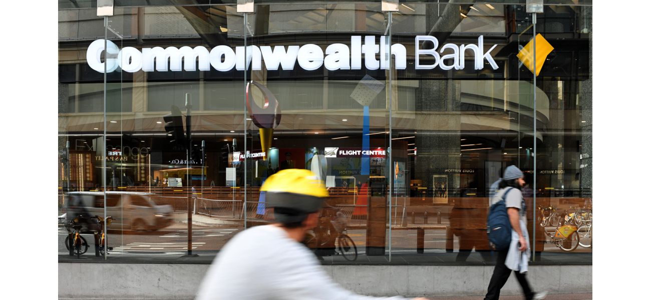 The government is asking Commonwealth Bank to rethink its decision to charge a $3 fee for withdrawals.