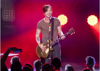 Rock band from 1980s postpones concerts due to lead singer's pneumonia diagnosis.