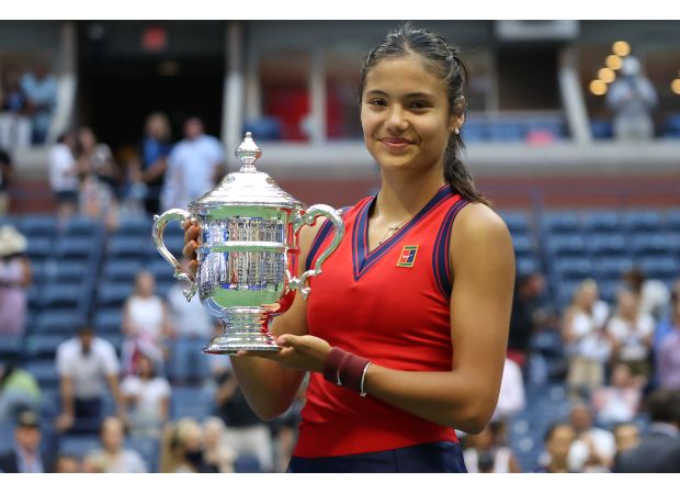 Experts predict that Emma Raducanu has a chance to win the 2025 Australian Open, but only if certain conditions are met.