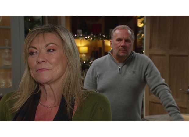 An unknown enemy disrupts Kim's Christmas revenge plan in a new twist on Emmerdale.
