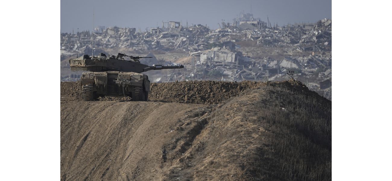 Australia has made a major change in policy, calling for Israel to withdraw from occupied territories.
