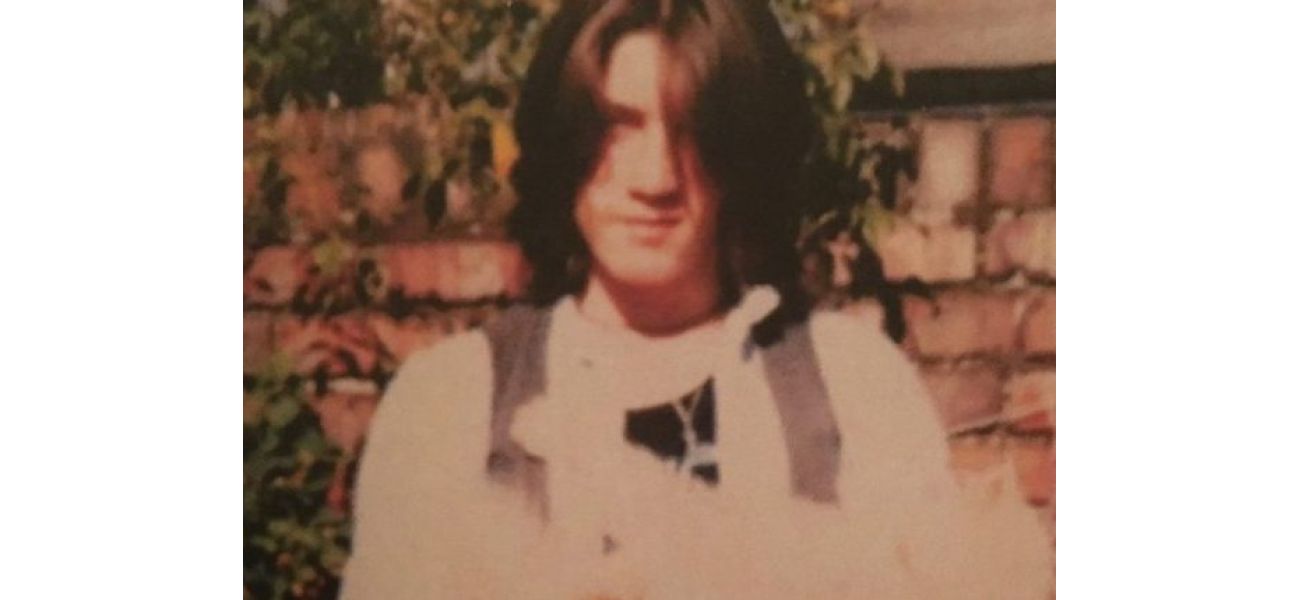 Legendary Bake Off star looks completely different with long, messy hair in retro 80s style.